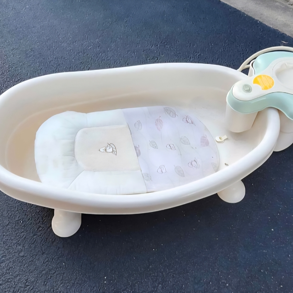 Cream Baby Bath Tub Spa with Padded Insert - Infant Bath Seat
